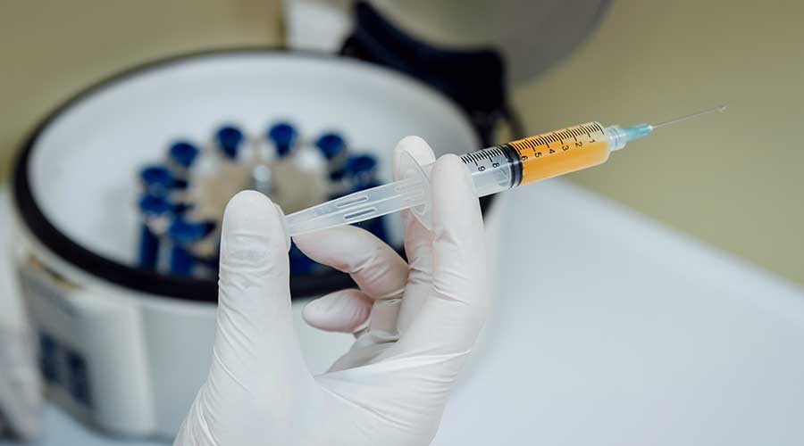 PRP cần được thực hiện bởi người có chuyên môn, kỹ thuật cao đi cùng với trang thiết bị hiện đại