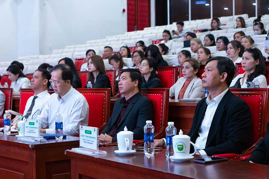Đại học Y khoa Phạm Ngọc Thạch | Hội thảo khoa học về PRP Activator - PRF trong Da liễu & Thẩm mỹ - 11