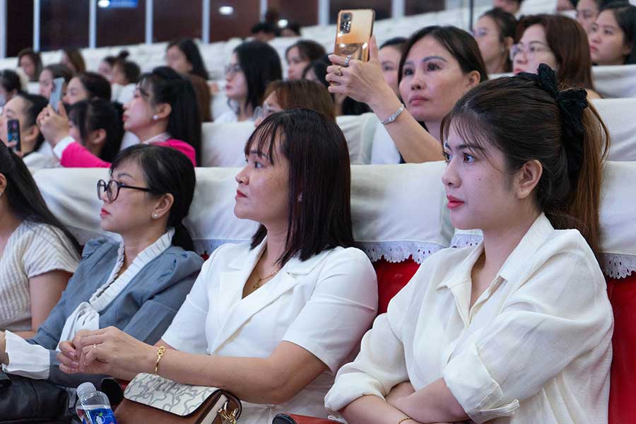 Đại học Y khoa Phạm Ngọc Thạch | Hội thảo khoa học về PRP Activator - PRF trong Da liễu & Thẩm mỹ - 14