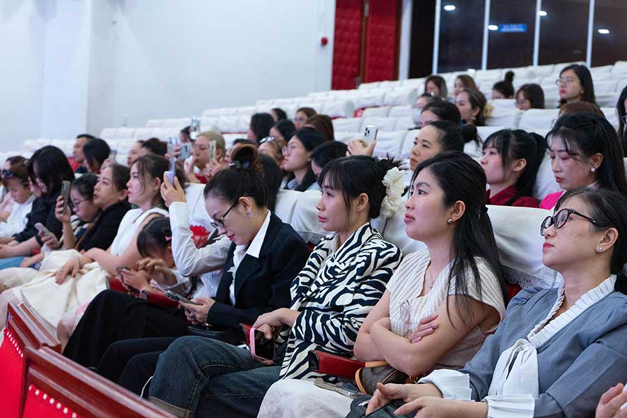 Đại học Y khoa Phạm Ngọc Thạch | Hội thảo khoa học về PRP Activator - PRF trong Da liễu & Thẩm mỹ - 19