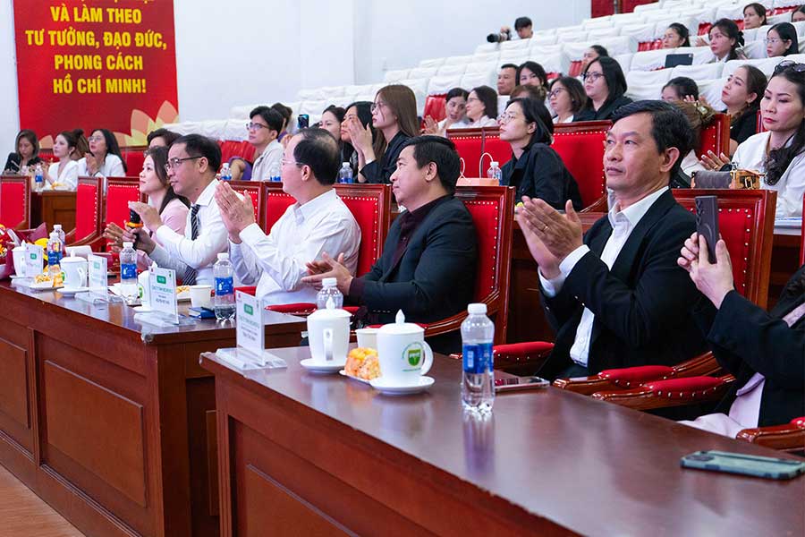 Đại học Y khoa Phạm Ngọc Thạch | Hội thảo khoa học về PRP Activator - PRF trong Da liễu & Thẩm mỹ - 3