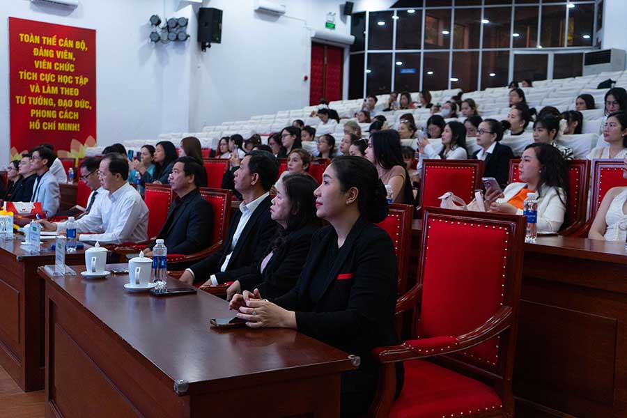 Đại học Y khoa Phạm Ngọc Thạch | Hội thảo khoa học về PRP Activator - PRF trong Da liễu & Thẩm mỹ - 7