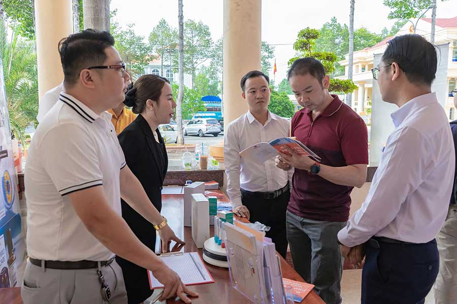 Tiền Giang | Hội nghị khoa học "Tăng cường hiệu quả phẫu thuật nội soi tái tạo dây chằng chéo sau" - 13