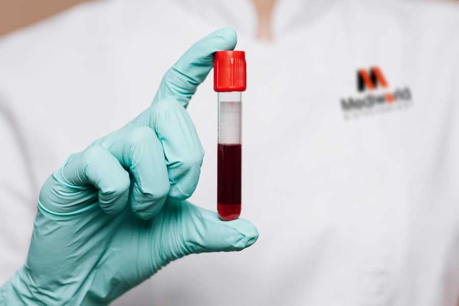 Đội ngũ chuyên viên của Mediworld sẽ chuyển giao quy trình ứng dụng sản phẩm và luôn hỗ trợ, đồng hành cùng các Đối tác