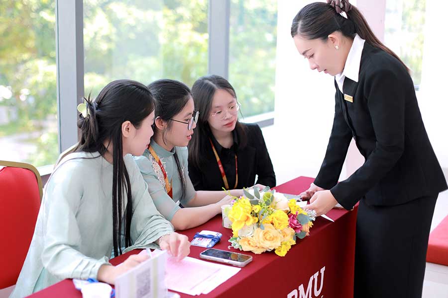 KV Tây Nguyên | Hội thảo Khoa học “Báo cáo ứng dụng Công nghệ PRP - PRF và Công nghệ Sinh học trong Da liễu - Da thẩm mỹ” - 4